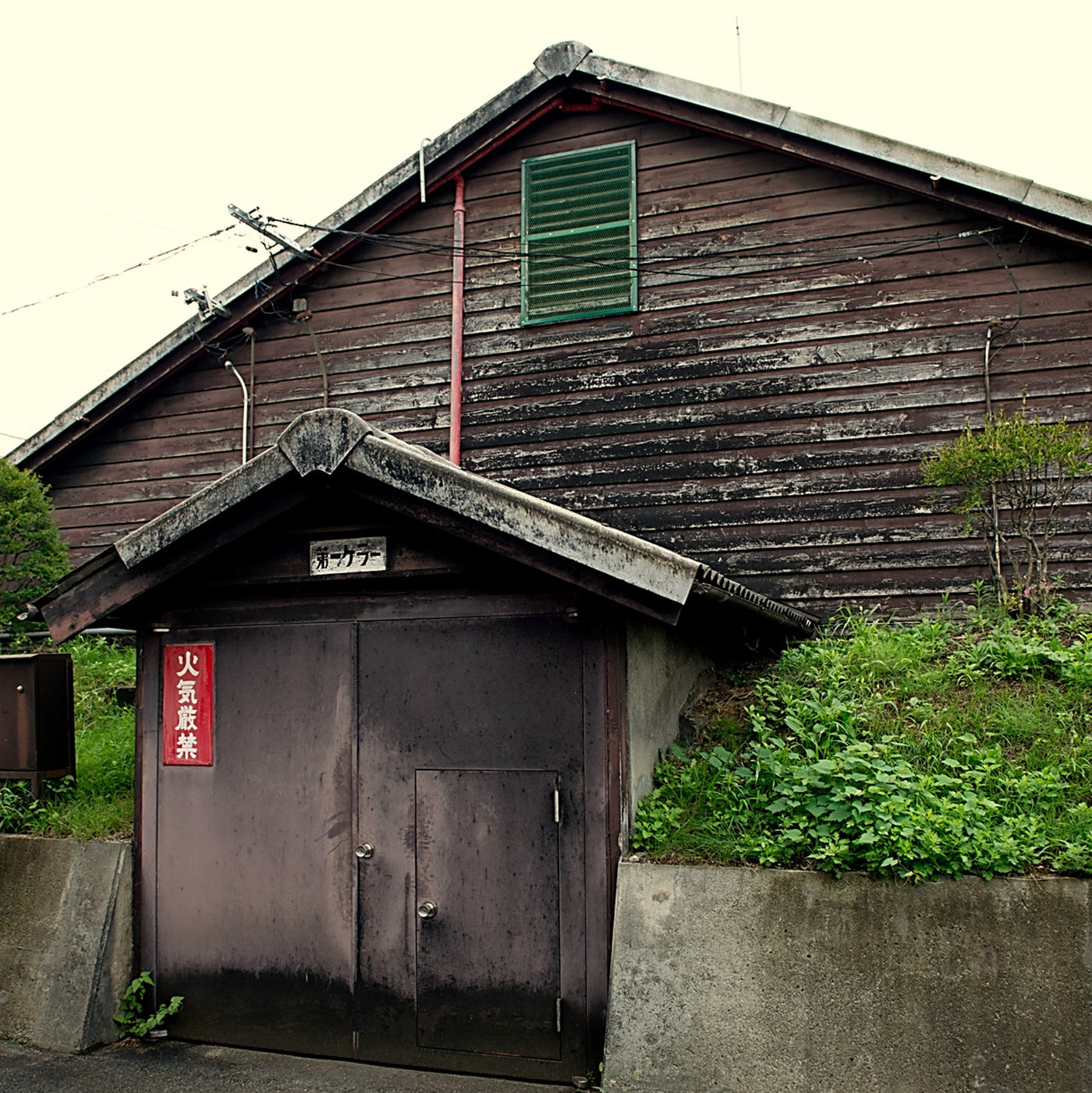 【11/22(土)】つくり手が案内！ワイナリーツアー　塩尻ワイナリーの白ワインづくり