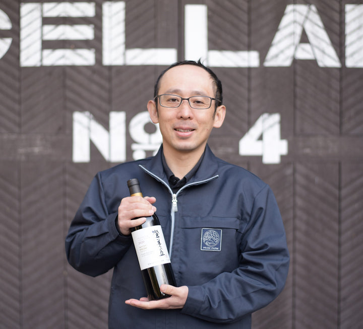 登美の丘 ブラック・クイーン＆マスカット・ベーリーA 2020 – SUNTORY